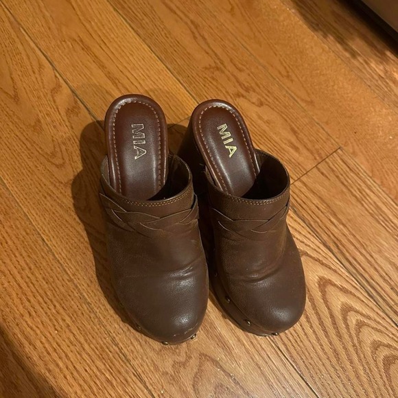 MIA Shoes - Brown Platform Clogs